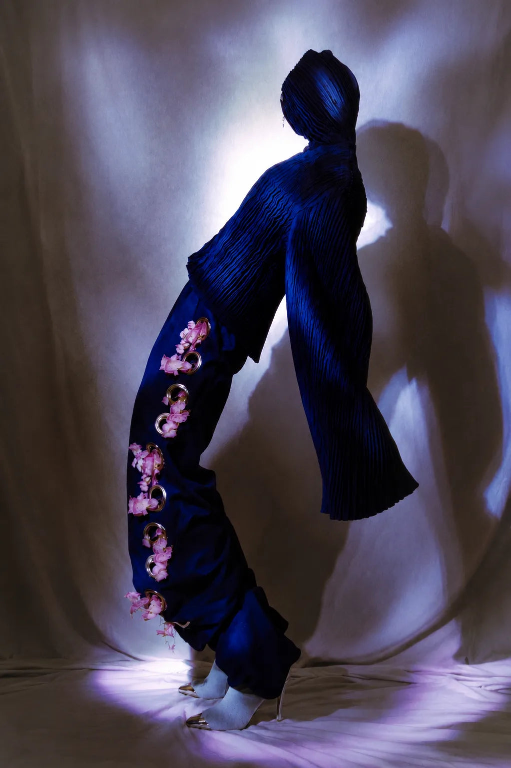 The Intertwined Circled Pants